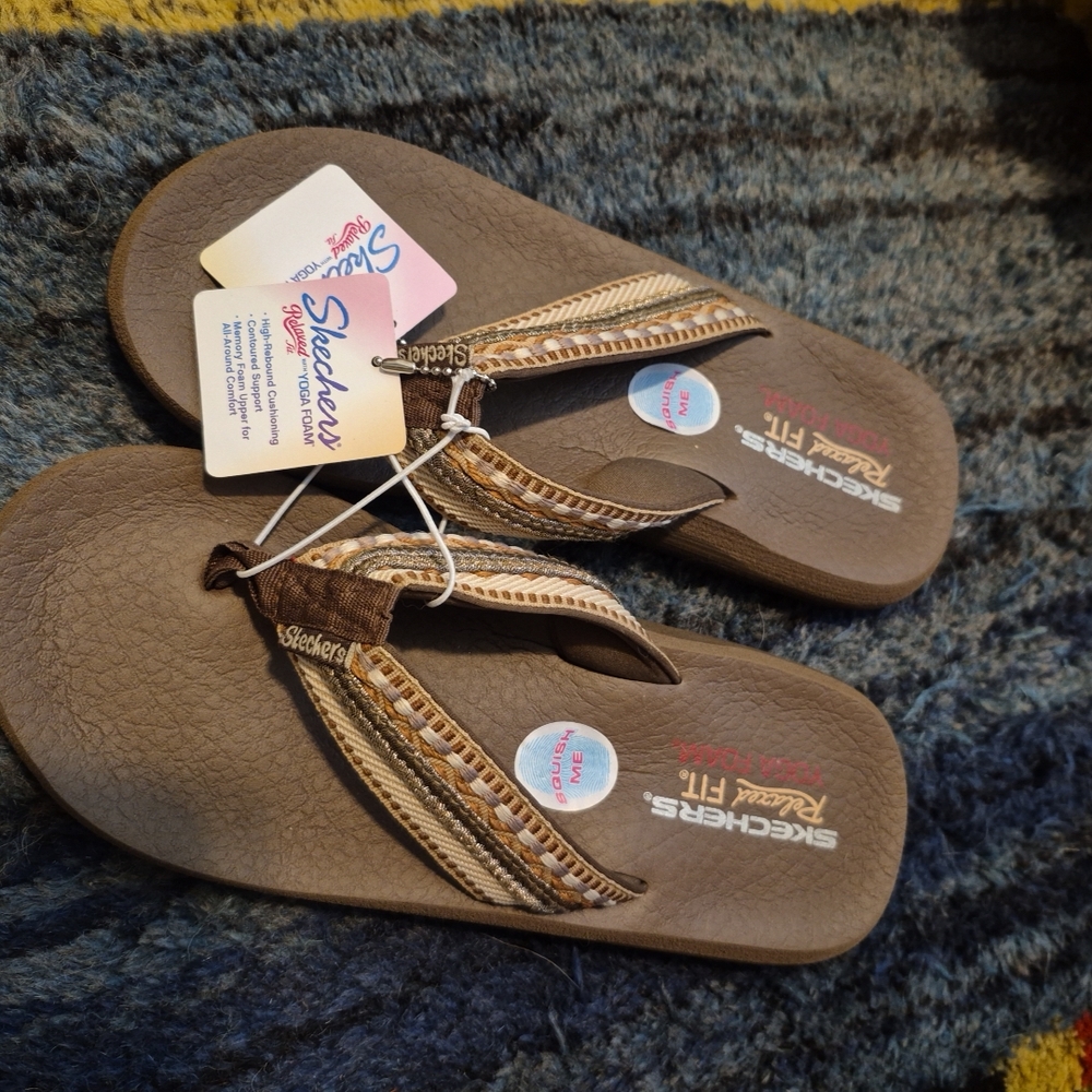 Skechers Women's Brown Flip Flops